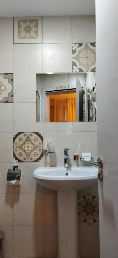 Vere Corner Hotel Tbilisi Exterior foto