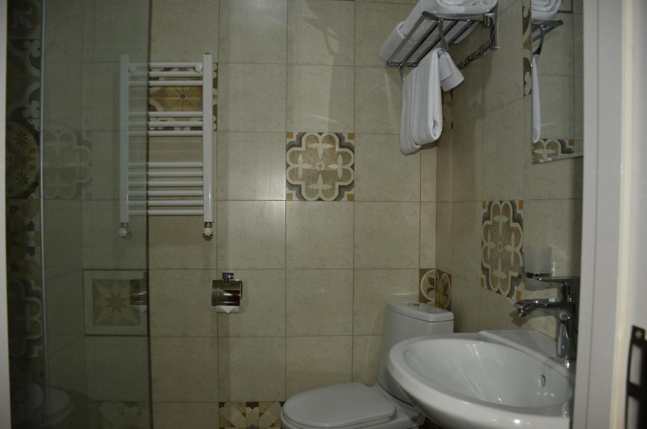 Vere Corner Hotel Tbilisi Exterior foto